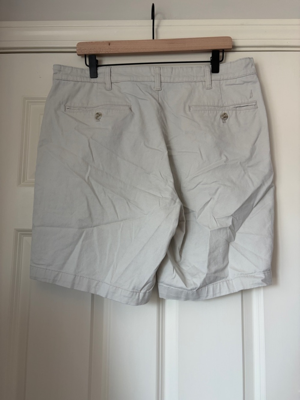 Nautica Men's Shorts - Picture 2 of 4